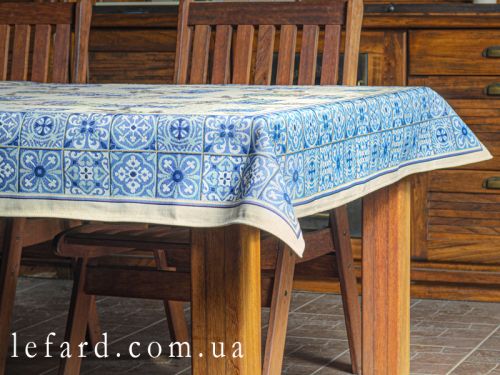 Скатерть гобелен "Levit" 140x140 см