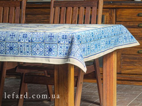 Скатерть гобелен "Levit" 100x100см