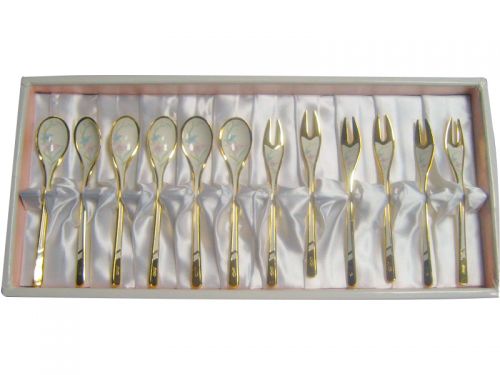 Набор приборов столовых 