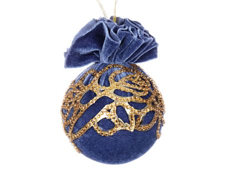 Елочный шар с золотым украшением 