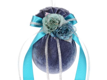 Елочный шар с бирюзовыми цветами 