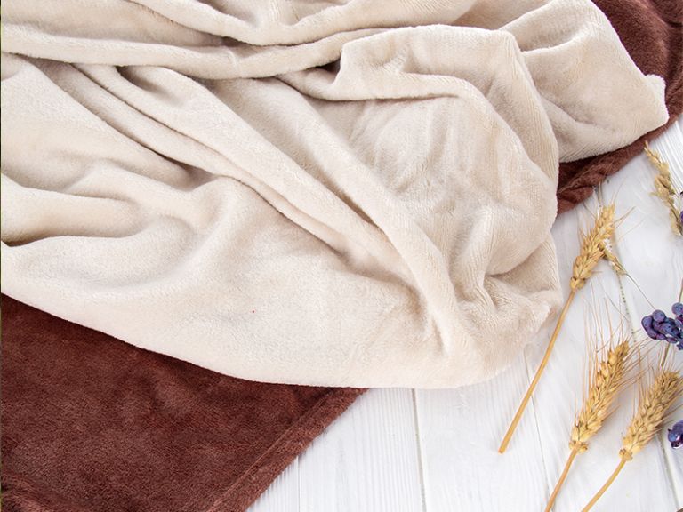 Пледы и покрывала