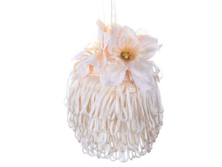 Елочный шар ø 8 см с бахромой и цветочной композицией 