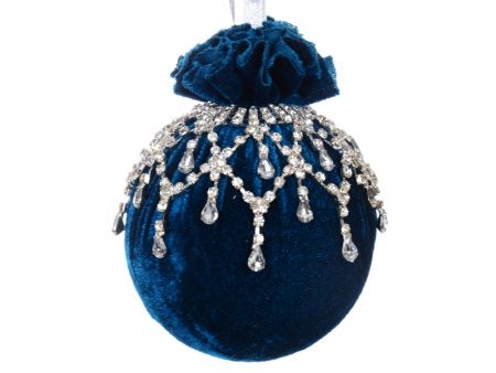 Елочный шар с ажурным украшением 