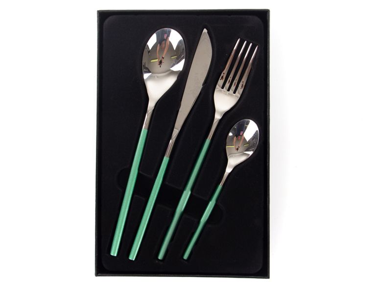 Столовые приборы