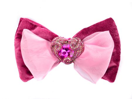 Елочный бант с брошкой сердце 